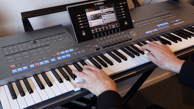 Foot Tapper Tyros 5 смотреть онлайн