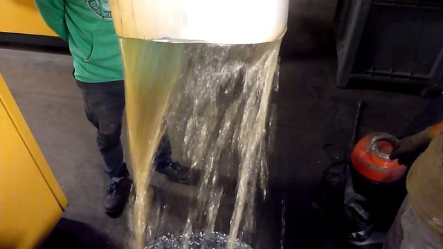 05 collettore umido condensa condensa.mkv смотреть онлайн