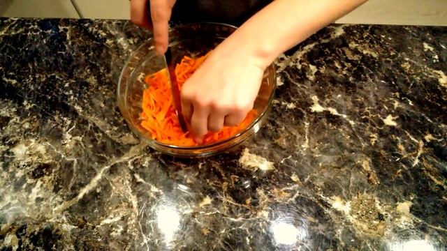 Салат Карусель! Такой закуской хочется наслаждаться снова и снова! Салат с копченой курицей. смотреть онлайн