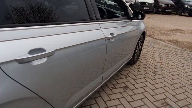 Volkswagen Polo MK6 Hatchback 5Dr 1.0 TSI 95PS Match DSG смотреть онлайн