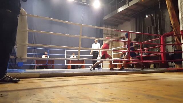 Чабан Дима бокс 1-й раунд (синий угол) выиграл 1-е место. смотреть онлайн