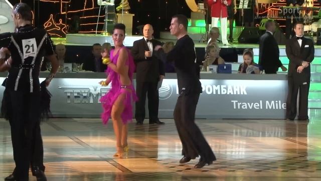 Andrej Skufca - Melinda Torokgyorgy, 1/2 Cha-Cha-Cha смотреть онлайн
