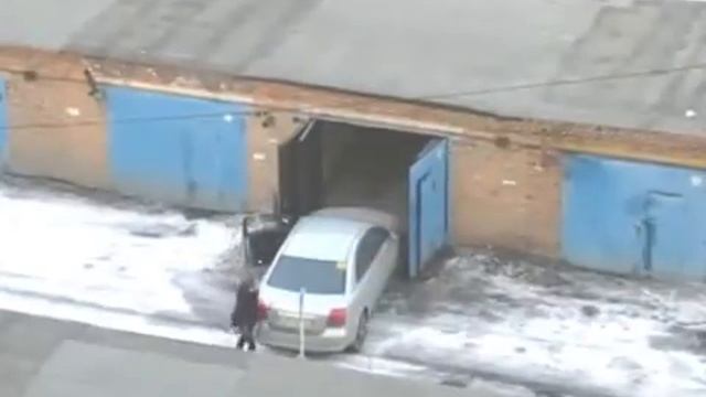 Внимание Как правильно заехать в гараж смотреть онлайн