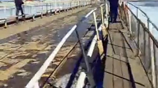 Красноярский понтонный мост