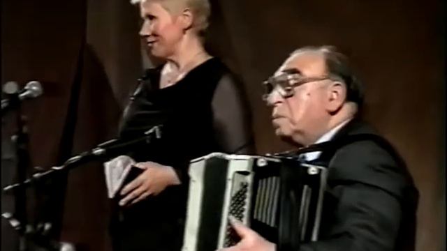 "Мы жили по соседству" (М.Фрадкин - Е.Долматовский) смотреть онлайн