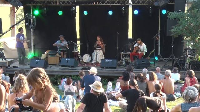 WAVE / Amín Varkonyi / Gerhard Fankhauser / Einat Gilboa / Alexandre Lora / GRIASDI смотреть онлайн