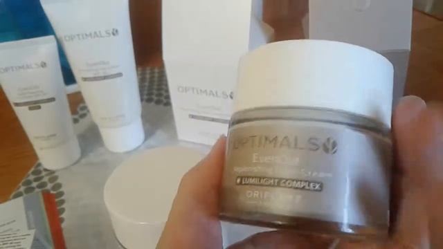 Серия Optimals против пигментации Орифлейм.