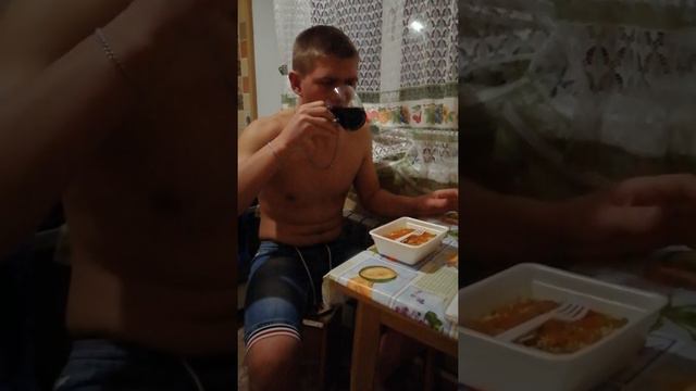 Как правильно заваривать "Доширак" смотреть онлайн