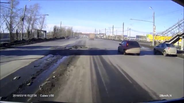 Маршрутка развалилась в Челябинске 16 03 2016 смотреть онлайн