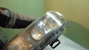 Ремонт фар Mitsubishi Outlander II 2012 г  Рестайлинг  Потели фары  замена стекла