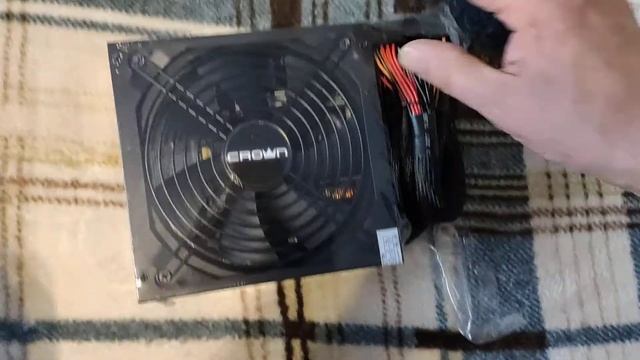 Блок питания Crown CM-PS750W PRO смотреть онлайн