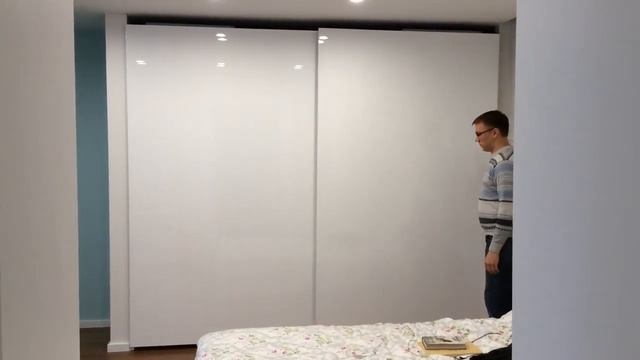 Шкаф с компланарной системой Hettich Inline XL смотреть онлайн