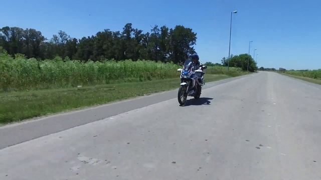 TOMA DE CONTACTO HONDA AFRICA TWIN 1100 ADVENTURE SPORT смотреть онлайн