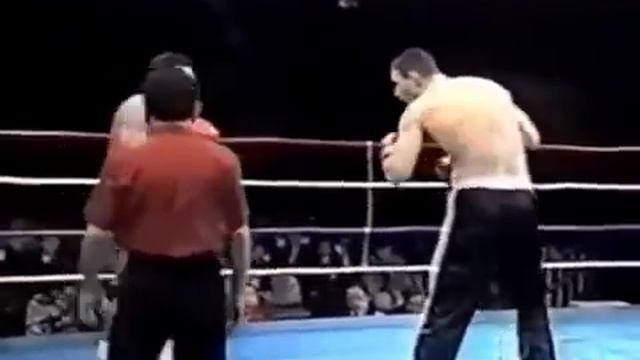 Виталий Кличко против кикбоксера. Запрещенное видео смотреть онлайн