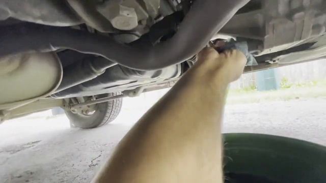 1998 to 2007 Toyota Land Cruiser - Lexus LX470 | Transfer Case Oil Replacement смотреть онлайн