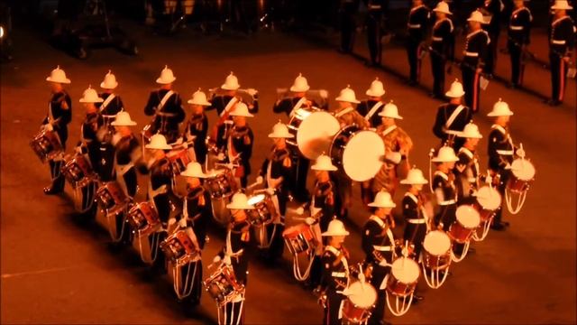 EDINBURGH CASTLE - The Royal Military Tattoo - Live Performance смотреть онлайн