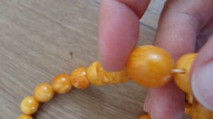 Как правильно у янтарных бус показать отверстия