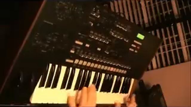 "Korg MS2000" Space AH Vocoder смотреть онлайн