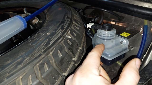 Часть 2. Нива легенд, сброс сервисного ключа, проблема потемнения тормозной жидкости! смотреть онлайн