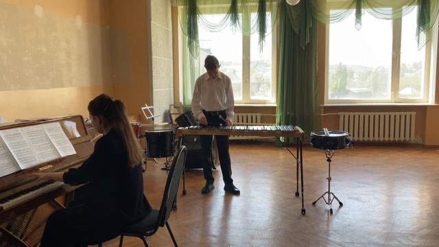 Чернышев Александр - И. Брамс. "Венгерский танец"; Д. Палиев. "Марш". Май 2021г. смотреть онлайн