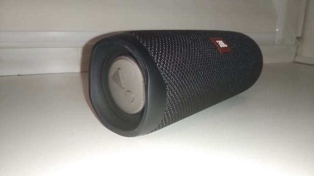 Колонка JBL FLIP 5 LFM 60% Bass test смотреть онлайн