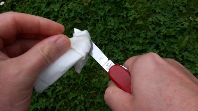 Victorinox Dual-Knife Sharpener: Quick Look