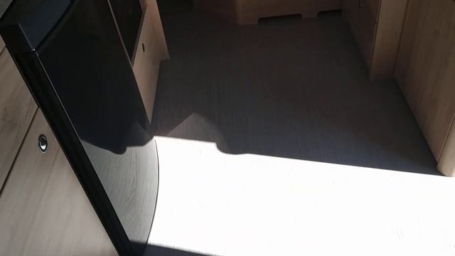 Обзор автодома, прицепа-дачи с самой шикарной планировкой Elddis Avante 2017 года 4-5 мест смотреть онлайн