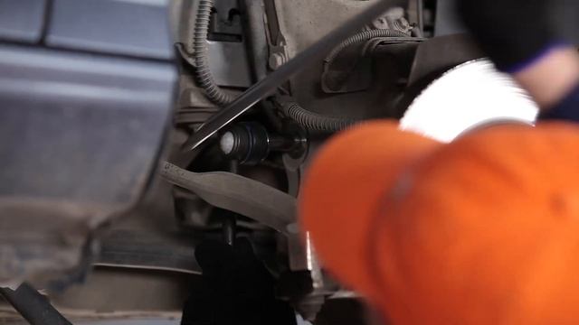 Как да сменим предна стойка на стабилизатор на PEUGEOT 407 [ИНСТРУКЦИЯ] смотреть онлайн