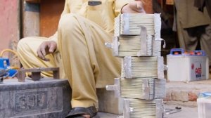 Разборка и реставрация авто аккумулятора .Disassembly and restoration of the car battery