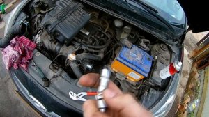 Снятие и очистка датчика абсолютного  давления и температуры (МАП) на Solaris