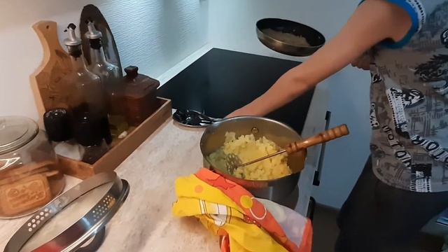 Пирожки с картошкой смотреть онлайн