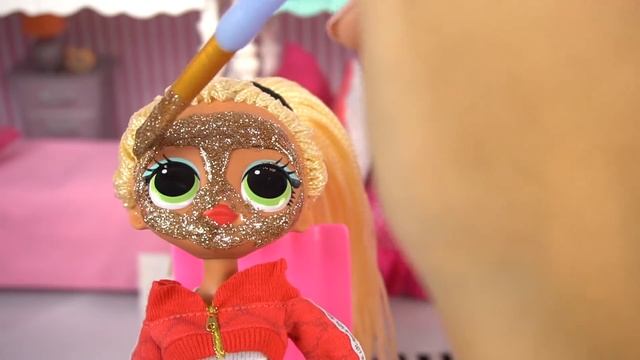 LOL Doll Family Slumber Party with LOL OMG Dolls - Secret Crush Revealed! смотреть онлайн