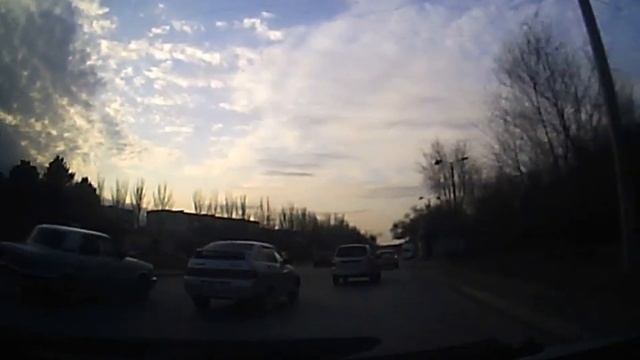 г.Волжский быдло решил с дедом разобраться 14.03.2017 смотреть онлайн