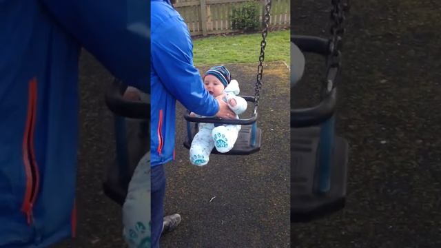 04.04.2016. Качели в парке, что у дома смотреть онлайн