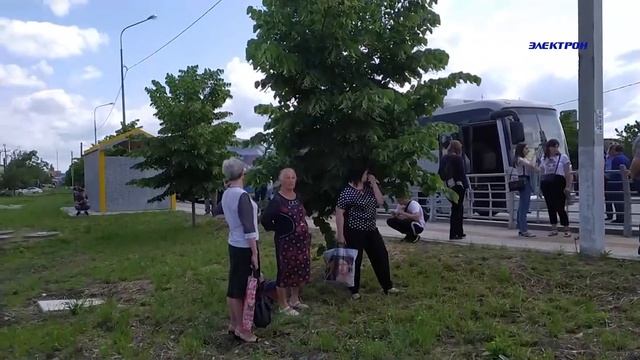 На автостанции и ж/д вокзале искали бомбу. Пассажирские рейсы задержали на два часа. смотреть онлайн