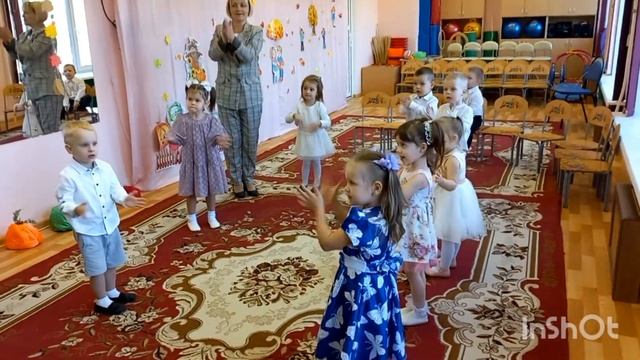 Осеннее развлечение в МБДОУ детском саду №82 "Одуванчик" г. Брянска в младшей группе "Неваляшки" смотреть онлайн