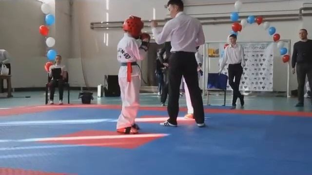 Соревнования Тхэквондо Торнадо 21-22 марта 2015 г. (MVI 1378 RM10) смотреть онлайн