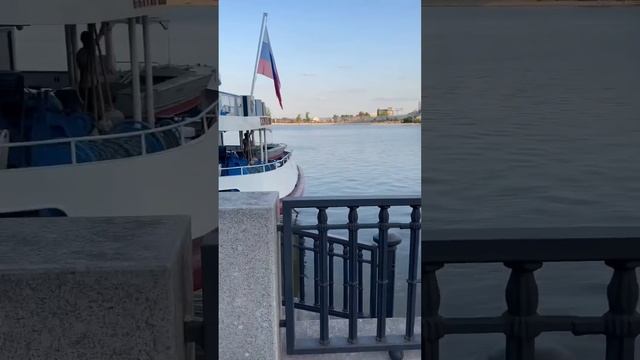 СЕГОДНЯ ПОДПИСЧИКИ? ПРИГЛАСИЛИ МЕНЯ КАТАТЬСЯ НА ПАРОХОДЕ ? смотреть онлайн