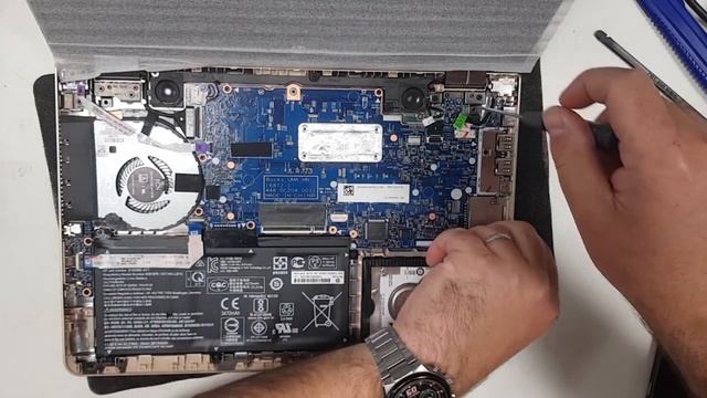 HP Pavilion X360 14 -a002ne disassembly | upgrade ram/memory смотреть онлайн