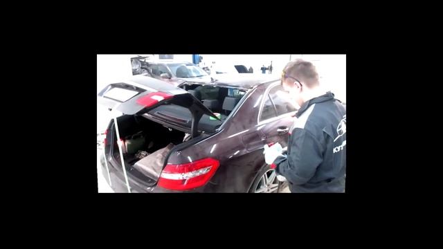 Замена заднего стекла Mercedes-Benz E300 смотреть онлайн