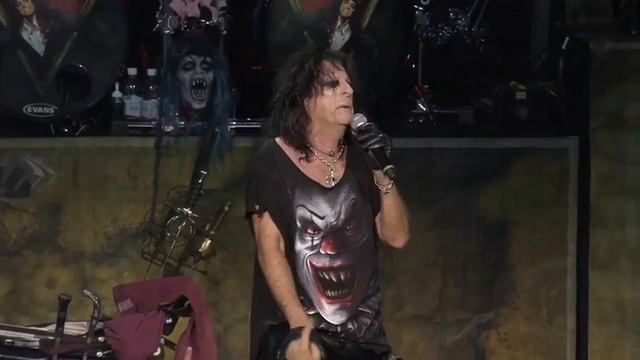 Alice Cooper Orianthi He's Back (The Man Behind the Mask) live 2012 смотреть онлайн