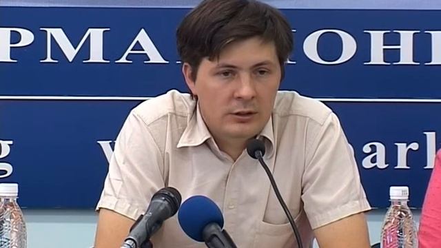 Э.Дж.Шукуров и И.А.Домашов рассказывают о состоянии парков г. Бишкек смотреть онлайн