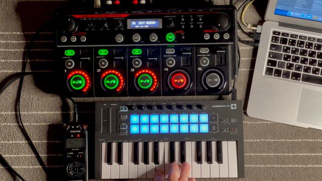 Testing Loopstation BOSS RC 505 / Novation Launchkey 25 MK3 / live looping session / смотреть онлайн