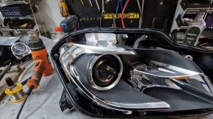 Mercedes-Benz GL x166 Замена штатных ксеноновых линз AL Intellect на лазерные Aozoom Laser gen5