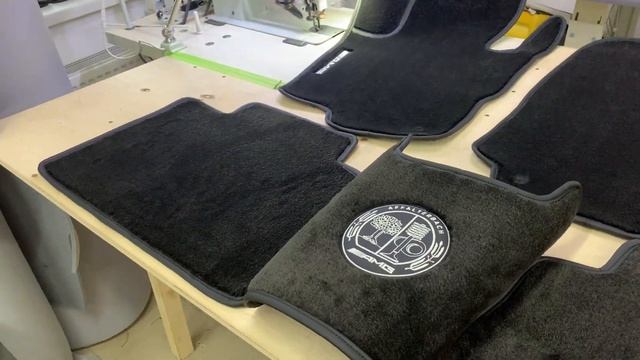 Пошили ворсовые коврики в два ряда с резиновой подложкой - Mercedes GLE Сoupe 2021