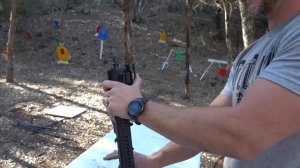 UMP и головы человечков ЛЕГО в качестве пуль Разрушительное ранчо.