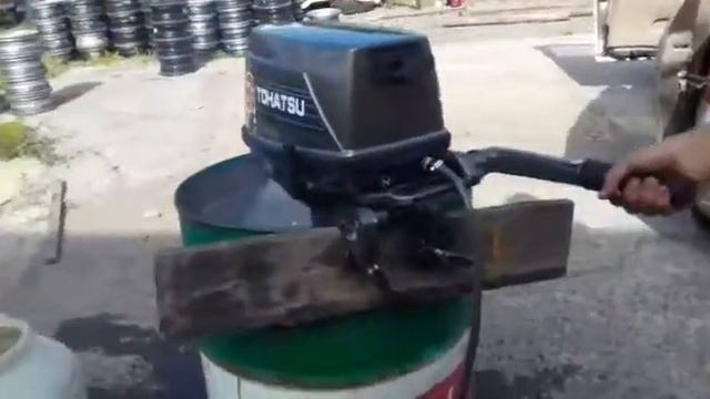 Проверка работоспособности лодочного мотора Tohstsu 8 смотреть онлайн