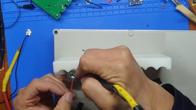 VC97A 18650으로 충전식개조 смотреть онлайн