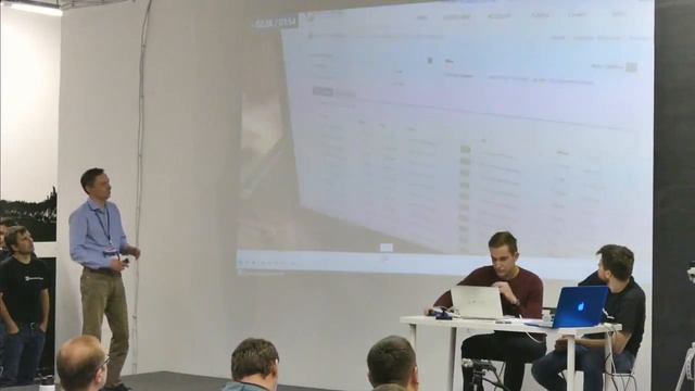Презентация нашего проекта (IoT датчики) на BlockchainFounderHackathon(1.04.18). Заняли 1 место!