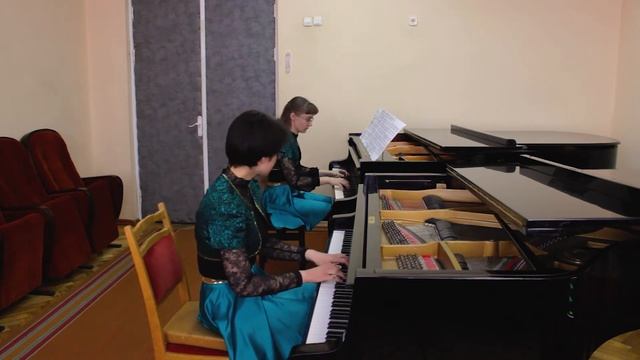 Дуэт пианистов "FORTE-PIANO". А.Пьяццолла Либертанго (аранж. О.Левкович) смотреть онлайн